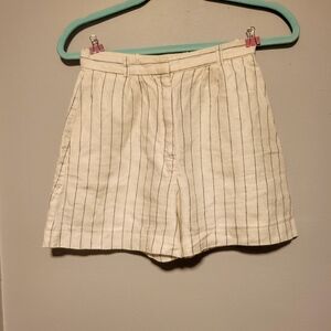 100% Linen shorts Karen Walker size 0